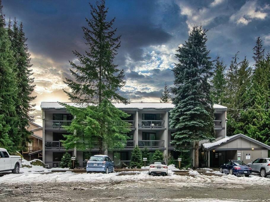 Casa Creekside - Walk To Gondola, Shops, Lakes! 휘슬러 외부 사진